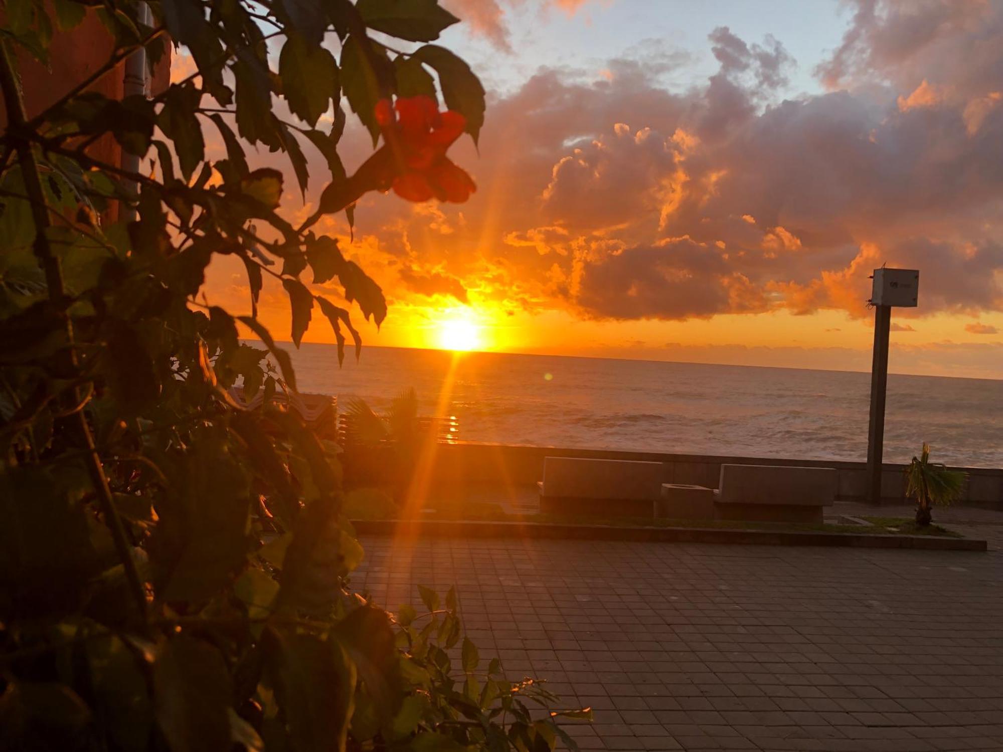 Guest House Orange Кобулети Екстериор снимка
